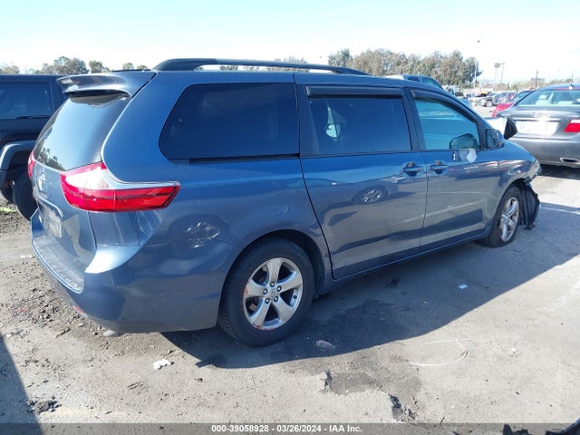 Toyota Sienna Le 8 Passenger 2015 5TDKK3DCXFS613497 Image 4