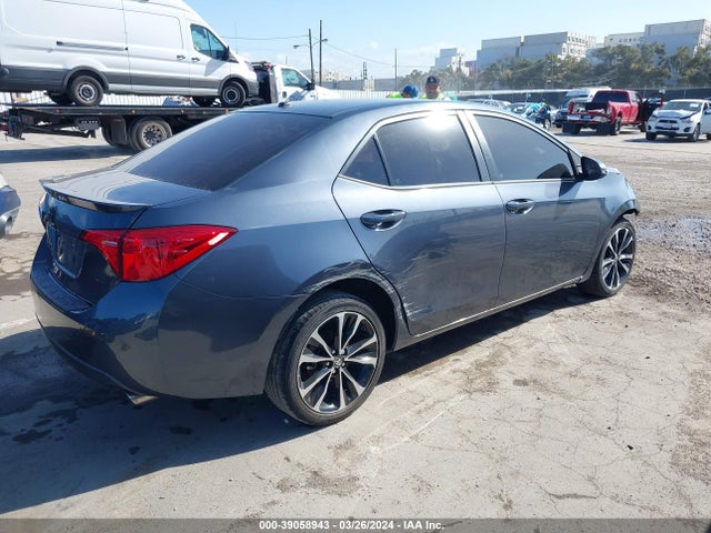 Toyota COROLLA SE 2017 5YFBURHE2HP599678 Image 4