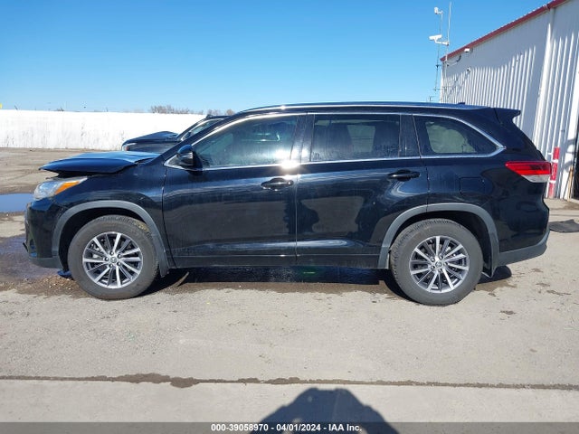Toyota Highlander Xle 2017 5TDJZRFHXHS455927 Image 15