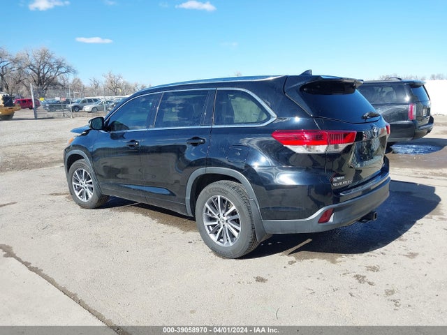 Toyota Highlander Xle 2017 5TDJZRFHXHS455927 Image 3