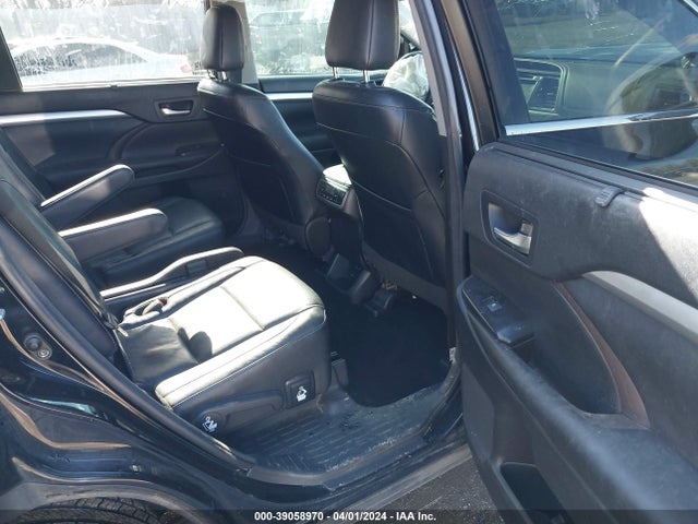 Toyota Highlander Xle 2017 5TDJZRFHXHS455927 Image 8