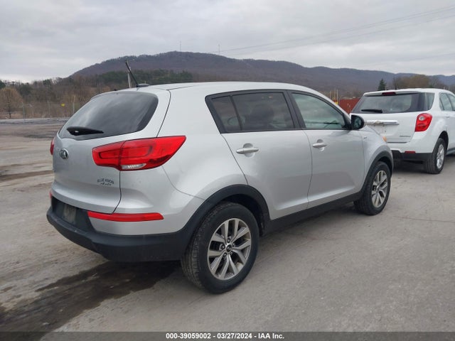 KIA Sportage Lx 2016 KNDPBCAC1G7820172 Image 4