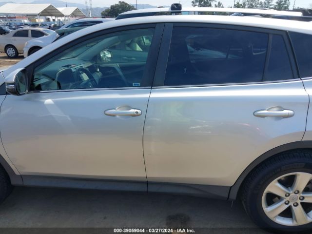 JTMWFREV6EJ016027 Toyota Rav4 Xle