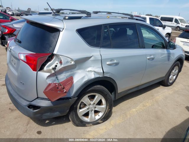 JTMWFREV6EJ016027 Toyota Rav4 Xle