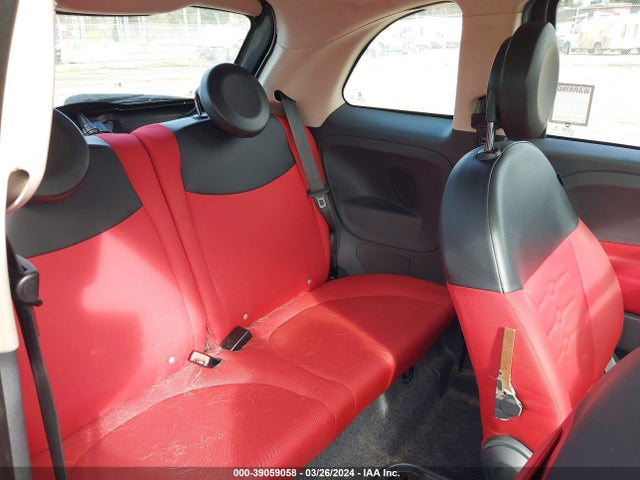 2015 FIAT 500 3C3CFFAR7FT642744 Photo 7