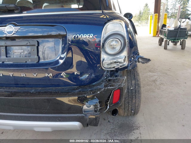Mini Countryman Cooper S 2019 WMZYT5C50K3G92036 Image 17