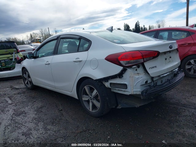 KIA FORTE LX 2018 3KPFL4A73JE261412 Image 3