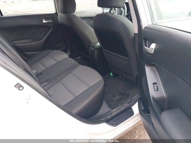 KIA FORTE LX 2018 3KPFL4A73JE261412 Image 8
