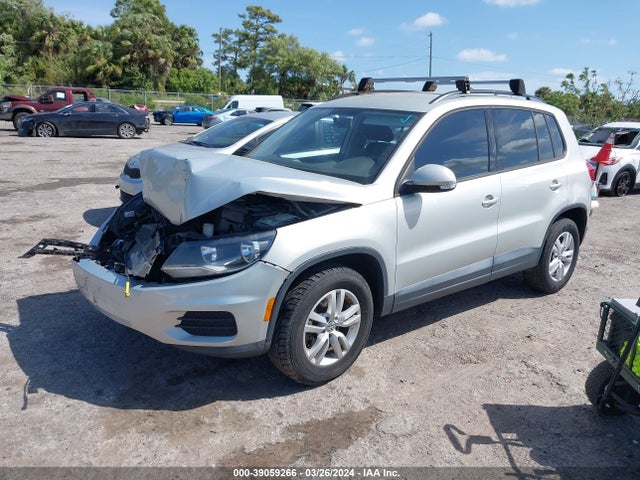 WVGAV7AX7FW596994 Volkswagen TIGUAN S