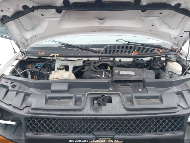 Chevrolet Express 2500 Work Van 2017 1GCWGAF1XH1316880 Image 10