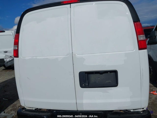 Chevrolet Express 2500 Work Van 2017 1GCWGAF1XH1316880 Image 16