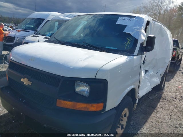Chevrolet Express 2500 Work Van 2017 1GCWGAF1XH1316880 Image 2