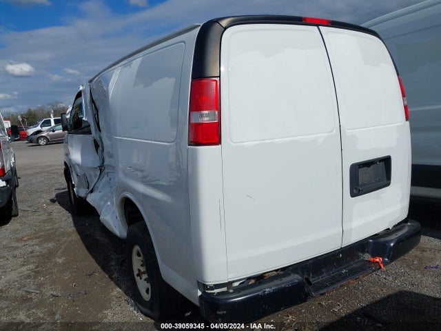 Chevrolet Express 2500 Work Van 2017 1GCWGAF1XH1316880 Image 3