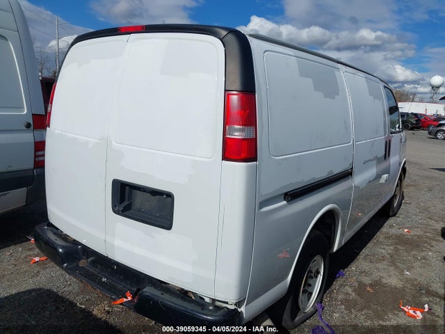 Chevrolet Express 2500 Work Van 2017 1GCWGAF1XH1316880 Image 4