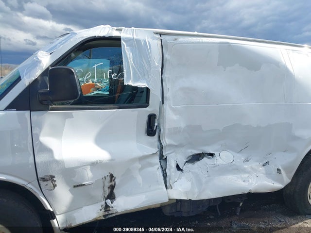 Chevrolet Express 2500 Work Van 2017 1GCWGAF1XH1316880 Image 6