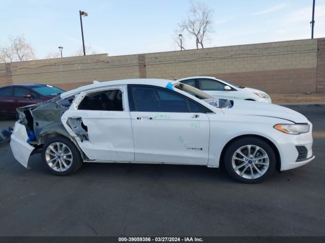 3FA6P0LU7KR223021 Ford Fusion Hybrid Se
