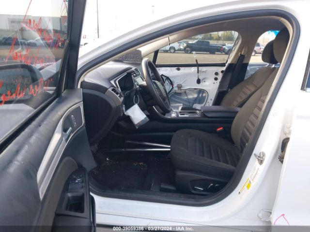 3FA6P0LU7KR223021 Ford Fusion Hybrid Se