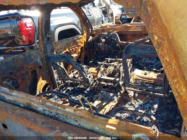 3GCPCREC1JG269974 Chevrolet Silverado 1500 1lt