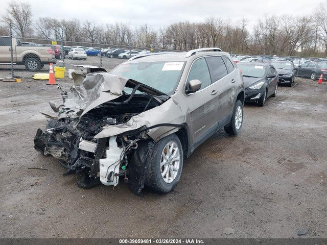 1C4PJMCB5GW241396 Jeep Cherokee Latitude