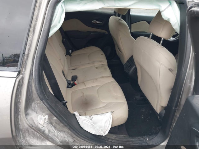 1C4PJMCB5GW241396 Jeep Cherokee Latitude
