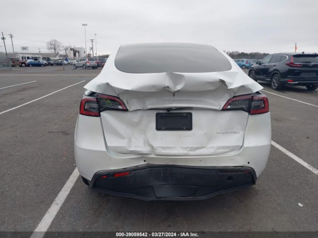 7SAYGDEE1NF436670 Tesla Model Y