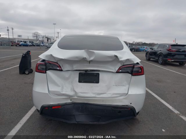 7SAYGDEE1NF436670 Tesla Model Y