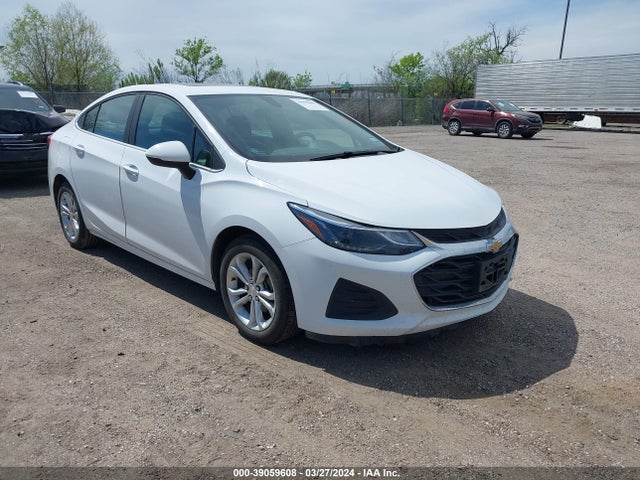 Chevrolet CRUZE LT 2019 1G1BE5SM8K7120168 main image