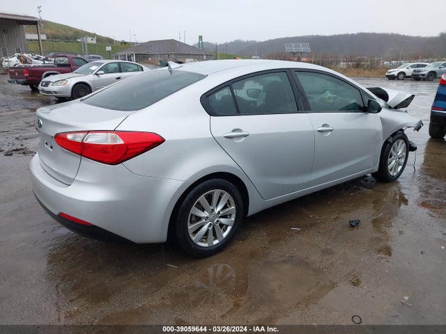 KIA FORTE LX 2015 KNAFX4A68F5415320 Image 4