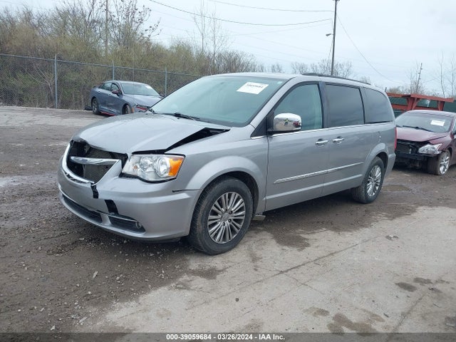 2C4RC1CGXGR113080 Chrysler Town & Country Touring-l Anniversary Edition