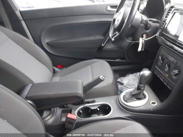 3VWFD7AT1JM705000 Volkswagen Beetle 2.0t Coast/2.0t S