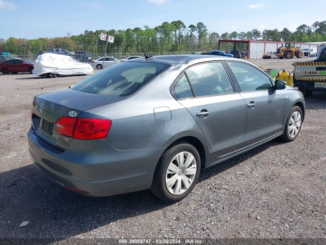 3VWD07AJ0EM371971 Volkswagen Jetta 1.8t Se