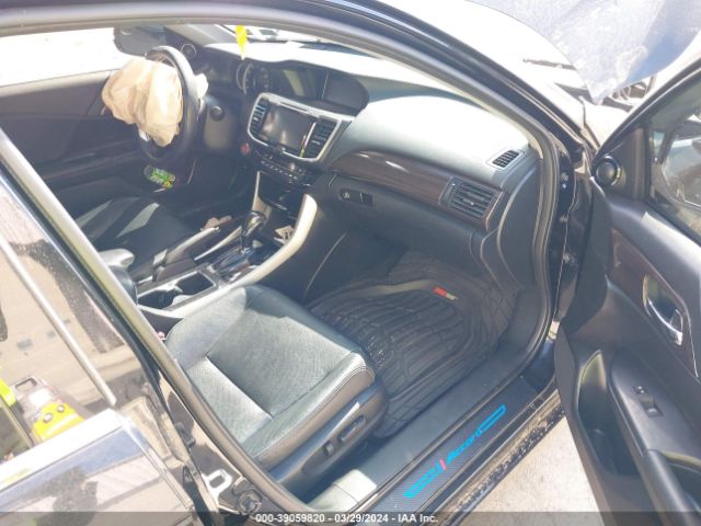 1HGCR3F98HA024449 Honda Accord Touring V6