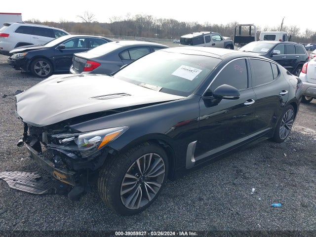 KIA Stinger Premium 2018 KNAE25LAXJ6014873 Image 2