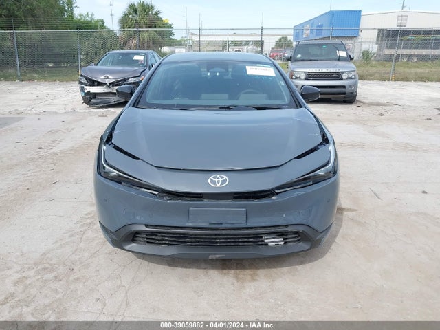 Toyota Prius Le 2024 JTDACAAU1R3020031 Image 12