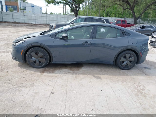 Toyota Prius Le 2024 JTDACAAU1R3020031 Image 14