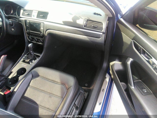 1VWDT7A31HC039343 Volkswagen Passat 1.8t R-line