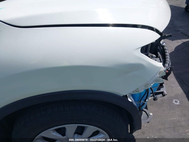 Nissan ROGUE S 2017 5N1AT2MV0HC773585 Image 17