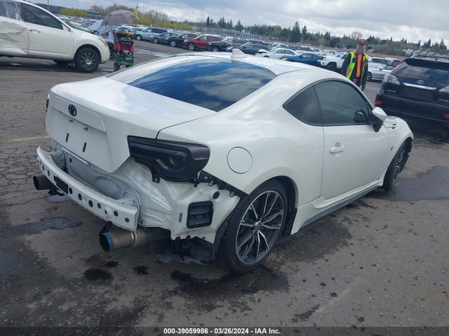 Toyota 86 2018 JF1ZNAA14J8700909 Image 4