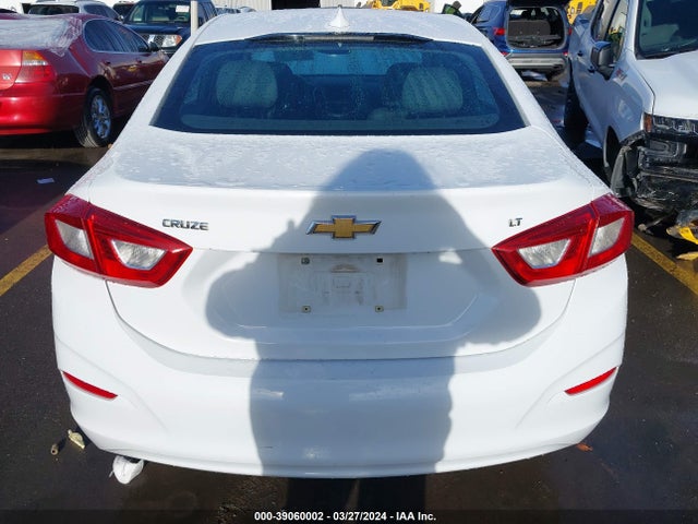 Chevrolet Cruze Lt Auto 2018 1G1BE5SMXJ7109011 Image 15