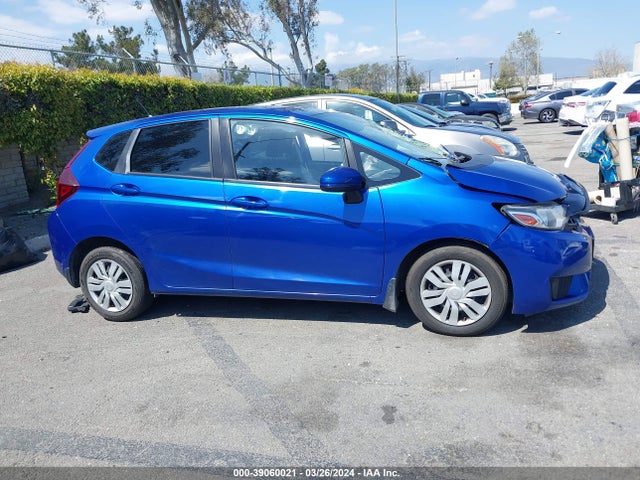 Honda FIT LX 2016 JHMGK5H56GX030867 Image 11