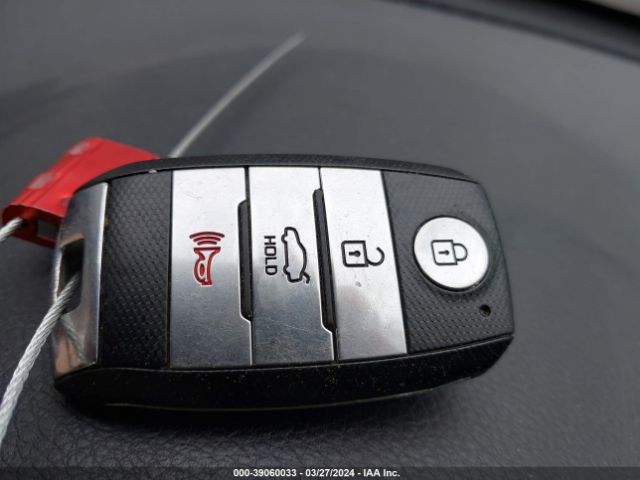 3KPA24AD8ME426605 KIA RIO S