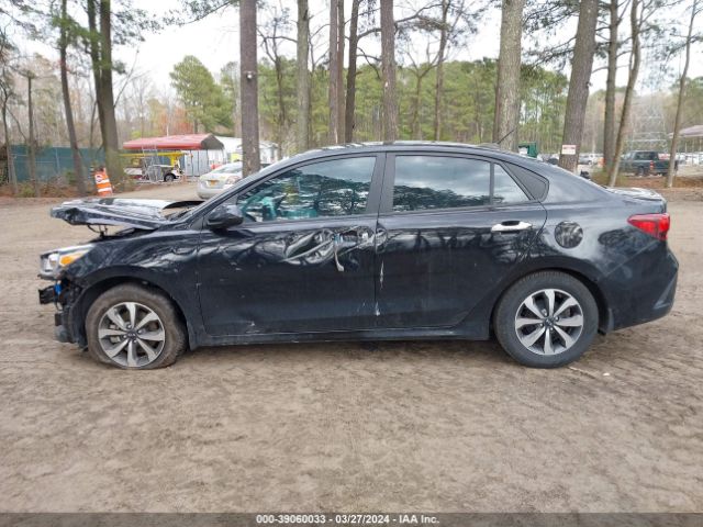 3KPA24AD8ME426605 KIA RIO S