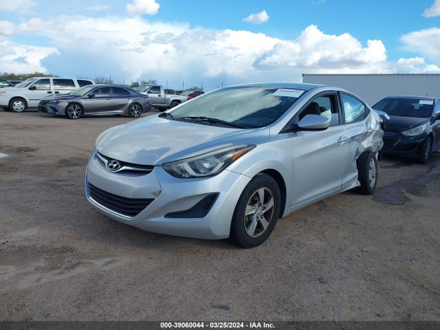 Hyundai ELANTRA SE 2015 KMHDH4AE2FU225223 Image 2