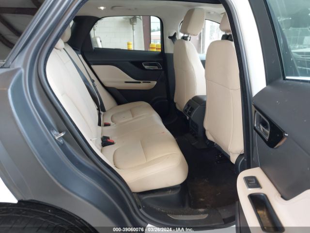 SADCJ2FX2KA393673 Jaguar F-pace 25t Premium