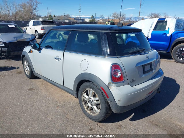 2013 MINI HARDTOP WMWSU3C56DT374913 Photo 2