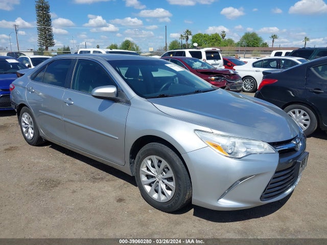 Toyota CAMRY LE 2015 4T1BF1FK8FU937780 Image 1