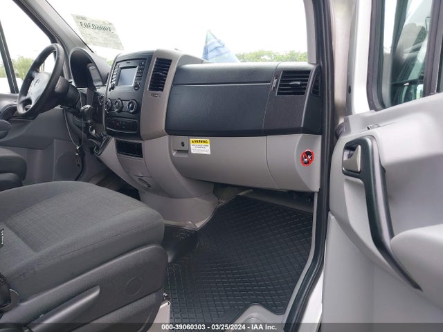 Mercedes-Benz Sprinter 2500 Normal Roof 2016 8BRPE7DD7GE130620 Image 5