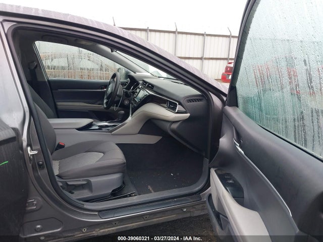Toyota CAMRY LE 2019 4T1B11HK0KU786617 Image 5