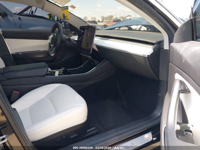 5YJ3E1EA7KF431378 Tesla Model 3 Long Range/mid Range/standard Range/standard Range Plus