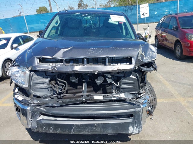 5TFSY5F16GX207136 Toyota Tundra Limited 5.7l V8